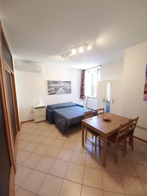 Il Nido Di Silvia A Due Passi Dal Teatro Rossini Apartment เปซาโร ภายนอก รูปภาพ