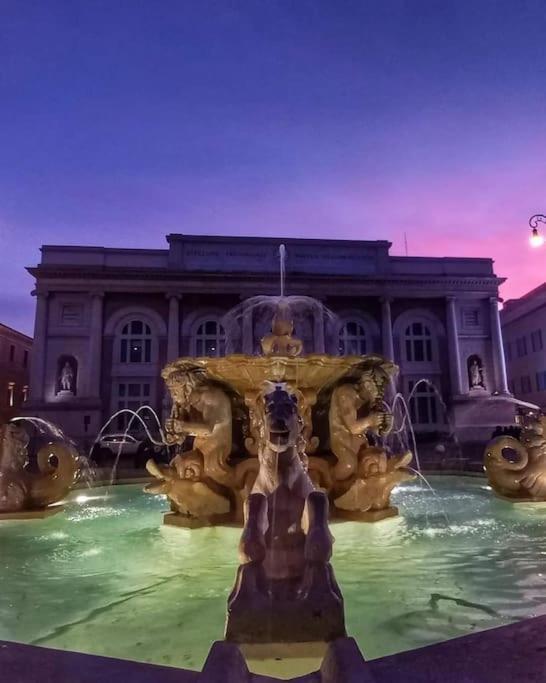 Il Nido Di Silvia A Due Passi Dal Teatro Rossini Apartment เปซาโร ภายนอก รูปภาพ
